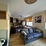 Entire Flat Apartmán *