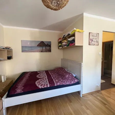 Entire Studio Flat *