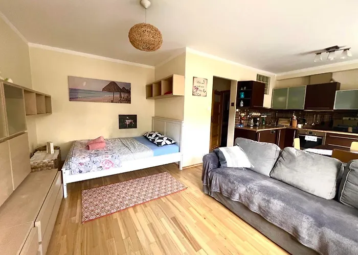 Entire Flat * Varsó